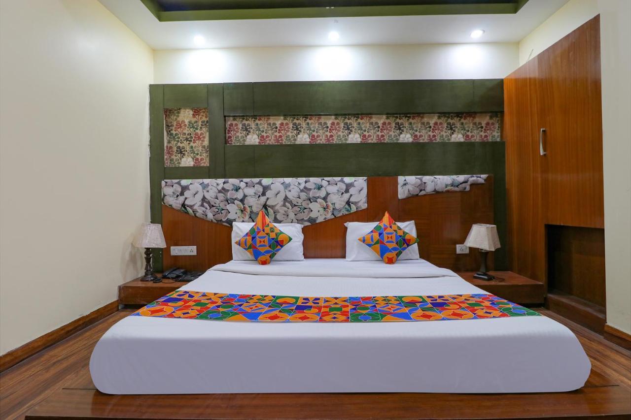 Staybook Hotel Aira New Delhi Railway Station Paharganj المظهر الخارجي الصورة