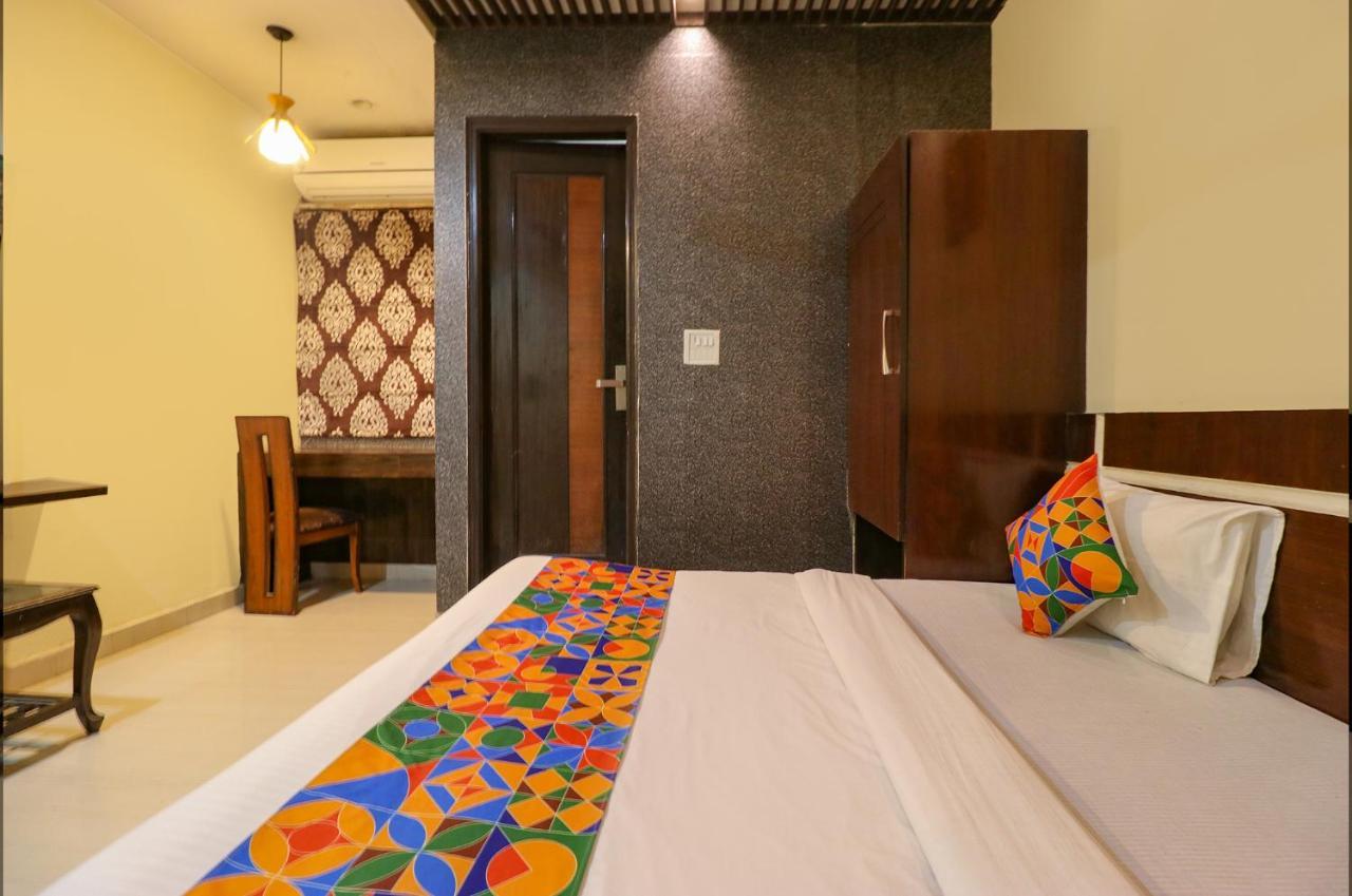 Staybook Hotel Aira New Delhi Railway Station Paharganj المظهر الخارجي الصورة