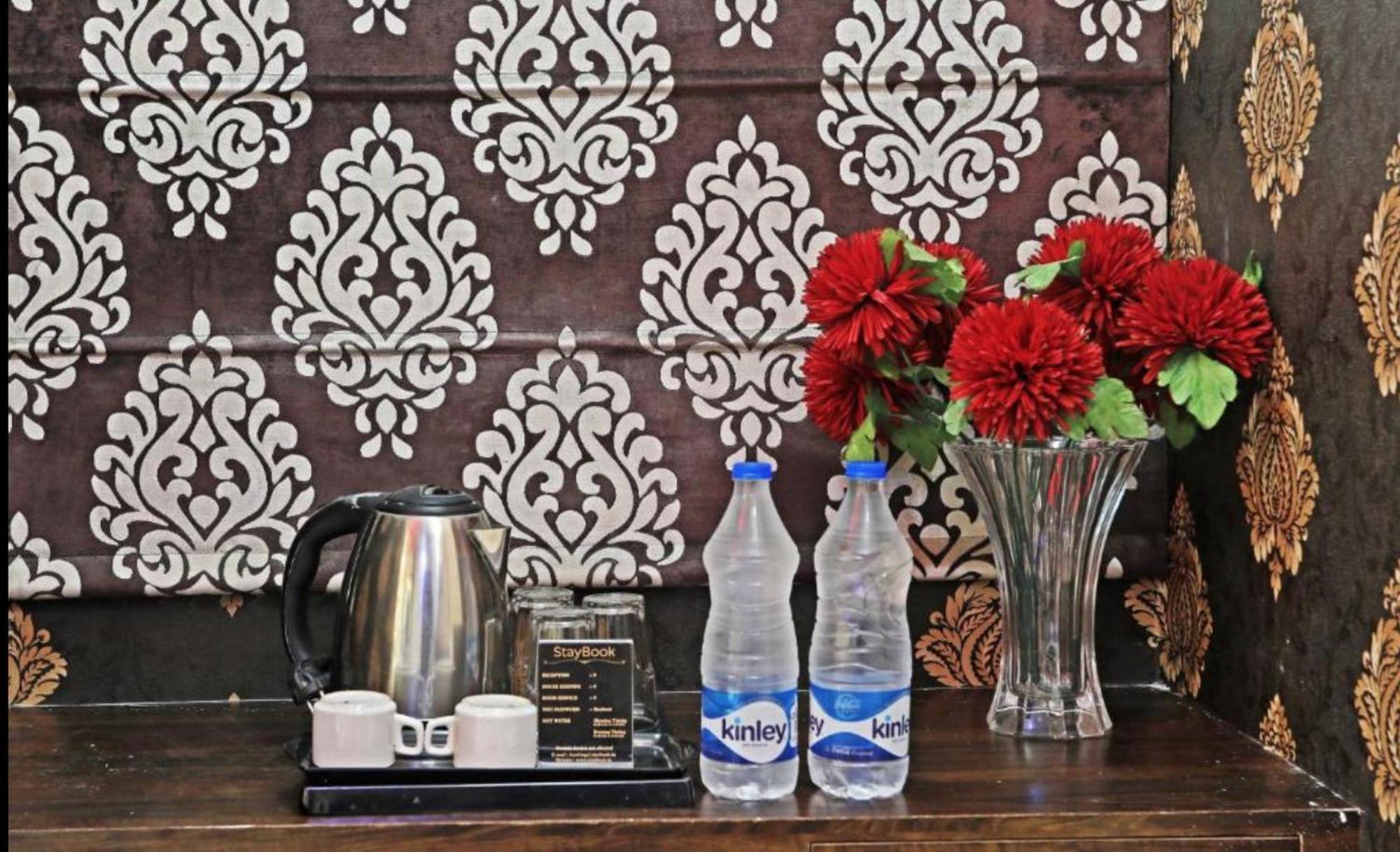 Staybook Hotel Aira New Delhi Railway Station Paharganj المظهر الخارجي الصورة