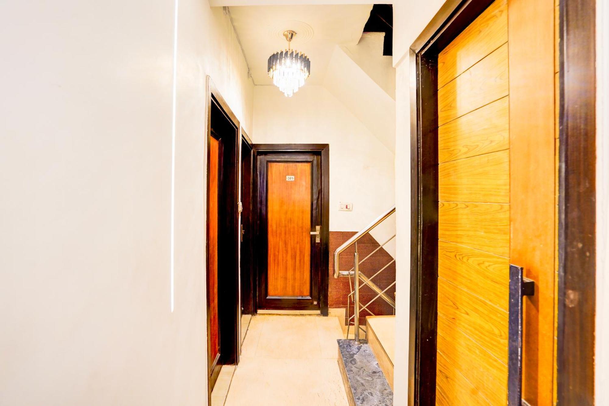 Staybook Hotel Aira New Delhi Railway Station Paharganj المظهر الخارجي الصورة